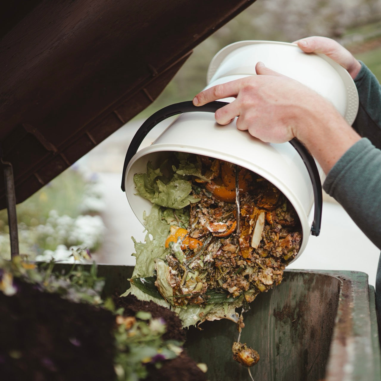 Biojäätmete komposter Bokashi Organko Essential valge komplekt 2 x 15,3 L